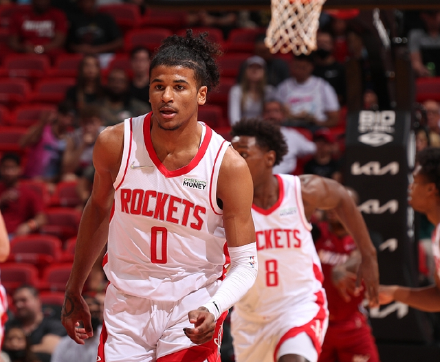  曼城旧将弑旧主，斯特林助攻戴帽击溃老东家  