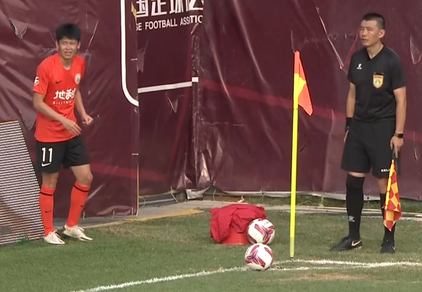  比勒菲尔德顽强逼平劲旅，保级形势柳暗花明